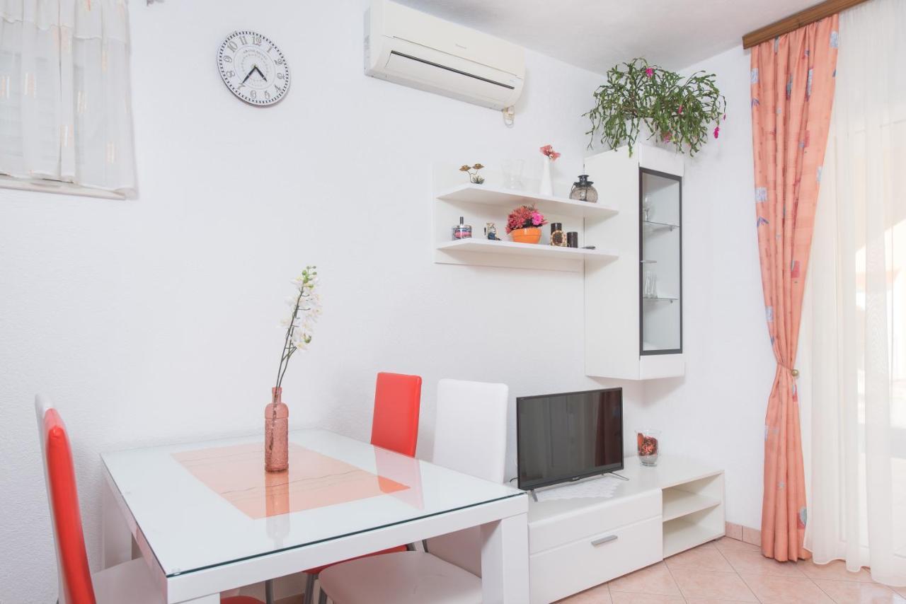 Apartments Patricia Trogir Exterior photo